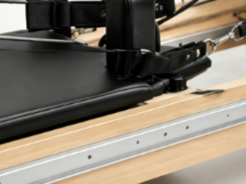 MJD-W46A Verstellbarer Pilates-Reformer aus Ahornholz mit vollständiger Schiene